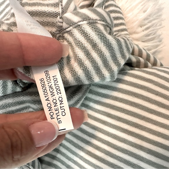 Market & Spruce Sage White Striped Lightweight Hoodie Size S - Picture 13 of 13